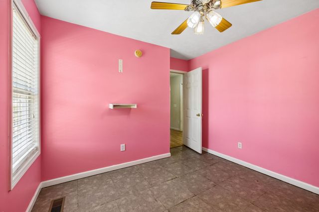 510 Corlew Cir, White Bluff, TN 37187