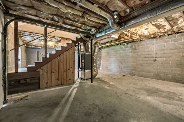 510 Corlew Cir, White Bluff, TN 37187
