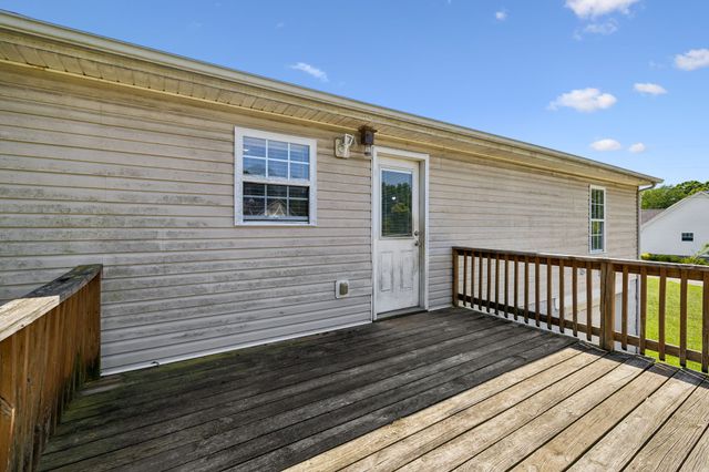 510 Corlew Cir, White Bluff, TN 37187