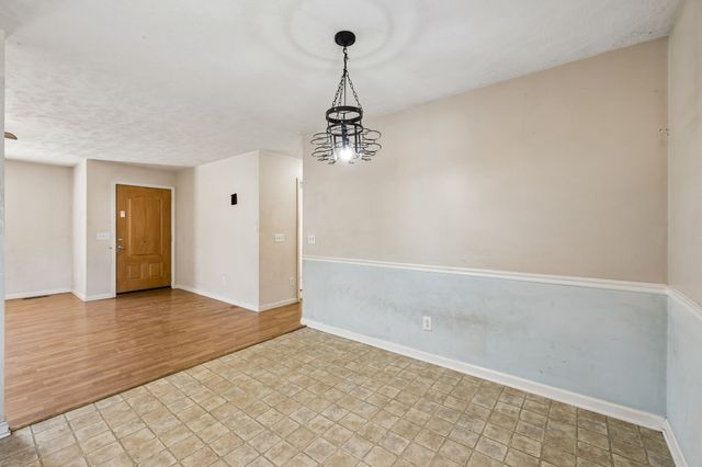 510 Corlew Cir, White Bluff, TN 37187