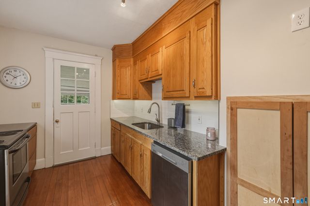 46 Old Mill Lane, West Hartford, CT 06107
