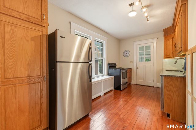 46 Old Mill Lane, West Hartford, CT 06107