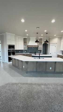 8005 NW 146th Street, Oklahoma City, OK 73142