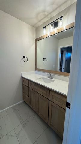 8005 NW 146th Street, Oklahoma City, OK 73142