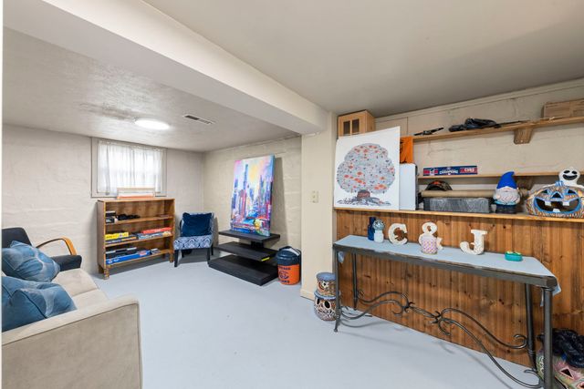 958 Campbell Street, Joliet, IL 60435