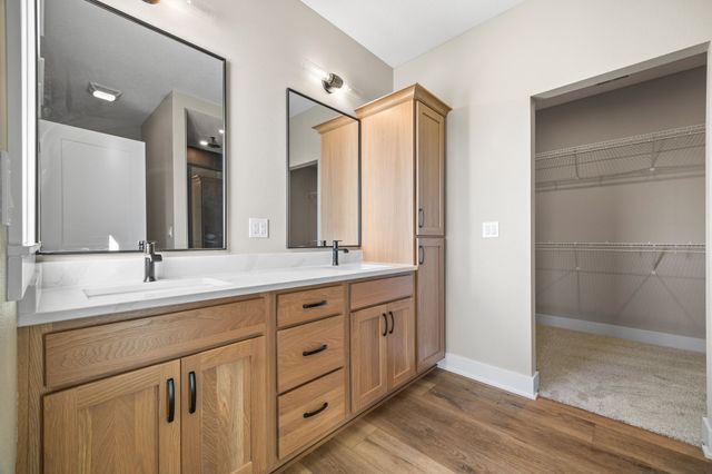 1911 NE Pond View Court, Ankeny, IA 50021