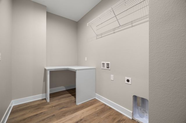 1911 NE Pond View Court, Ankeny, IA 50021