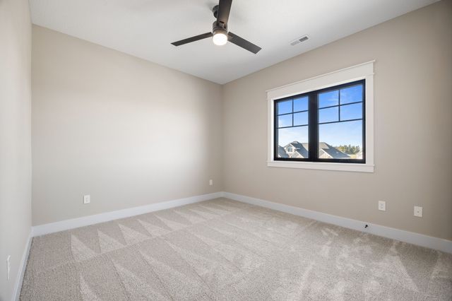 1911 NE Pond View Court, Ankeny, IA 50021