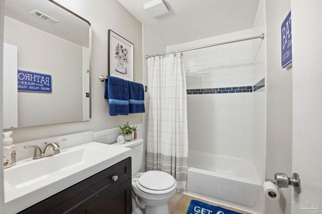 3563 Southwind Dr A and B, Gulf Breeze, FL 32563