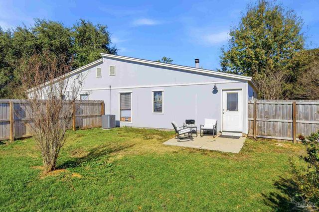 3563 Southwind Dr A and B, Gulf Breeze, FL 32563