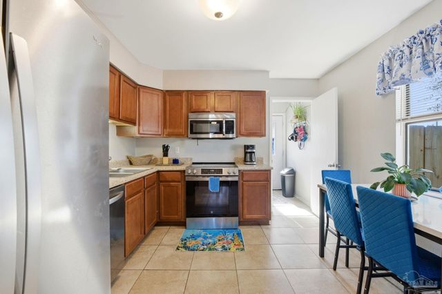 3563 Southwind Dr A and B, Gulf Breeze, FL 32563