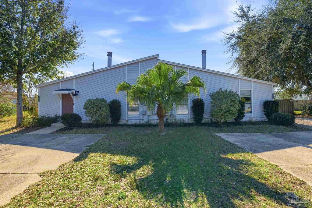 3563 Southwind Dr A and B, Gulf Breeze, FL 32563