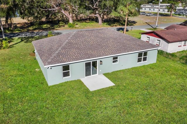 2011 EDGEWOOD AVENUE, Leesburg, FL 34748