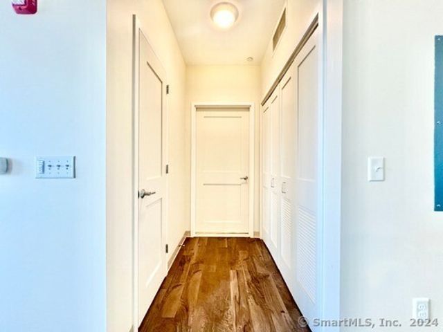 215 Stillwater Avenue 412, Stamford, CT 06902