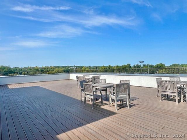 215 Stillwater Avenue 412, Stamford, CT 06902