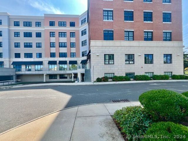 215 Stillwater Avenue 412, Stamford, CT 06902