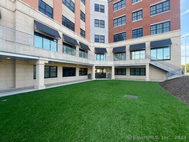 215 Stillwater Avenue 412, Stamford, CT 06902