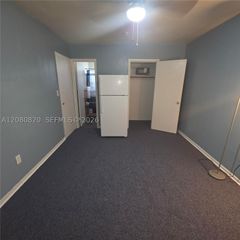 28 NW 170th St 2, North Miami Beach, FL 33169