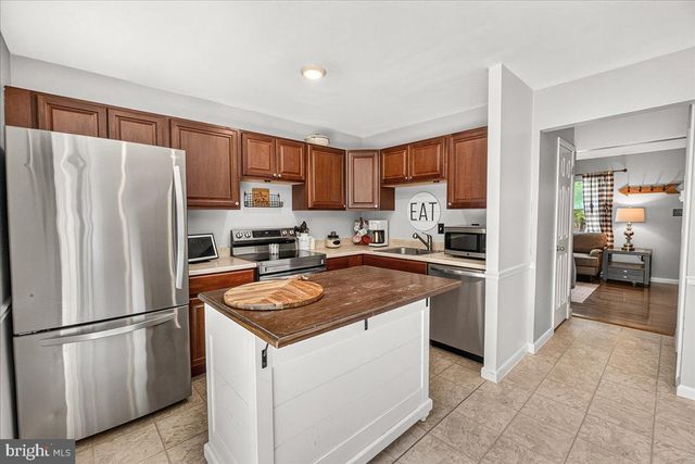 42 WENNER DR, Brunswick, MD 21716