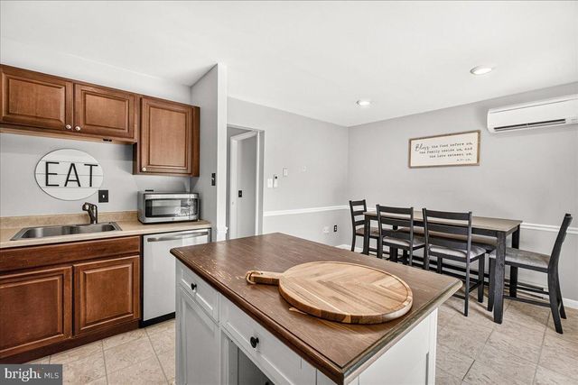 42 WENNER DR, Brunswick, MD 21716
