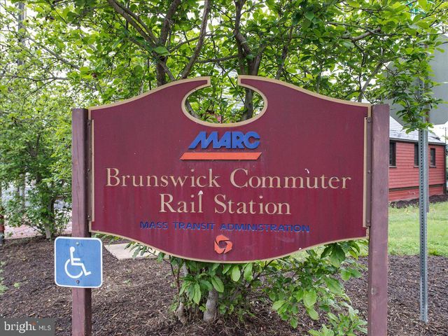 42 WENNER DR, Brunswick, MD 21716
