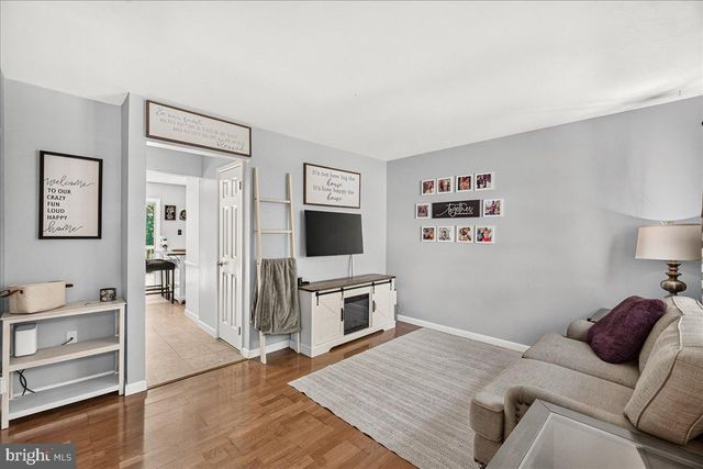42 WENNER DR, Brunswick, MD 21716