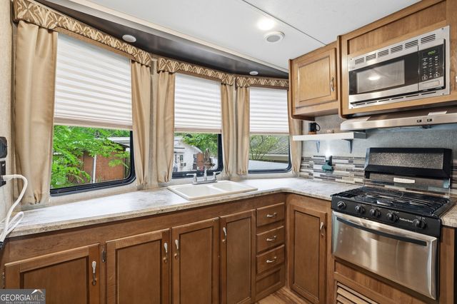 1052 Mountain Shadows Drive, Cleveland, GA 30528