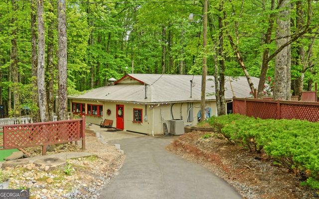 1052 Mountain Shadows Drive, Cleveland, GA 30528