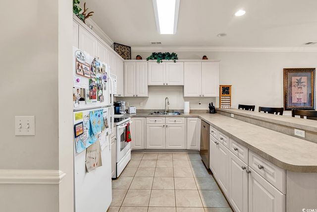 4891 Luster Leaf Cir Apt 302, Myrtle Beach, SC 29577