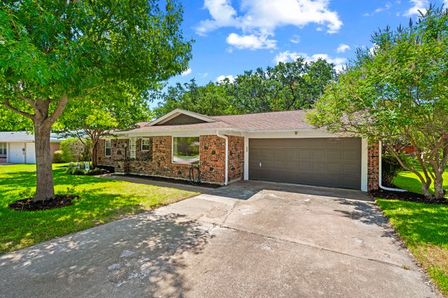 3517 Wooten Drive, Fort Worth, TX 76133