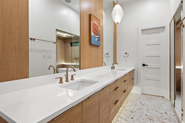 10200 La Costa DR, Austin, TX 78747
