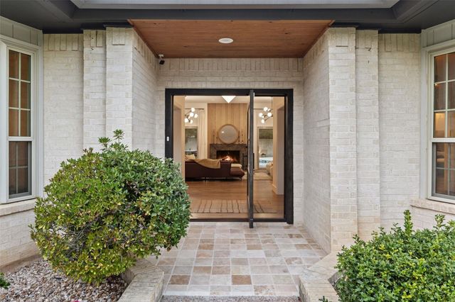 10200 La Costa DR, Austin, TX 78747