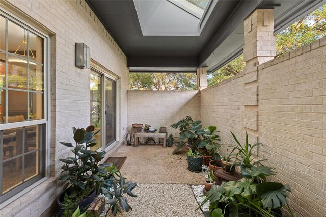 10200 La Costa DR, Austin, TX 78747