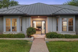 10200 La Costa DR, Austin, TX 78747
