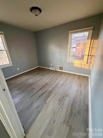 735 Pondella Drive, Charlotte, NC 28213