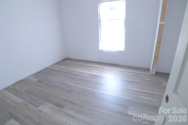 185 Creekside Drive, Mocksville, NC 27028