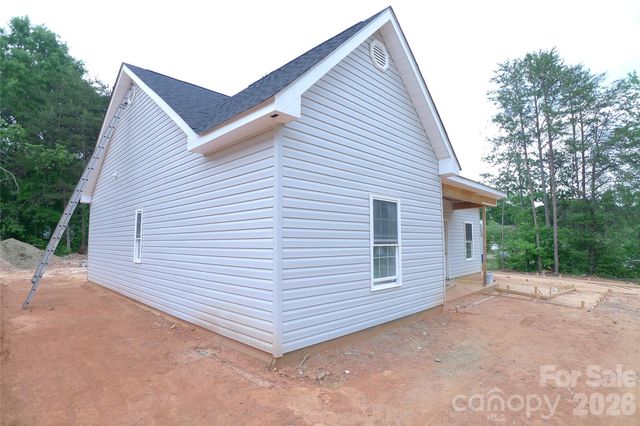 185 Creekside Drive, Mocksville, NC 27028