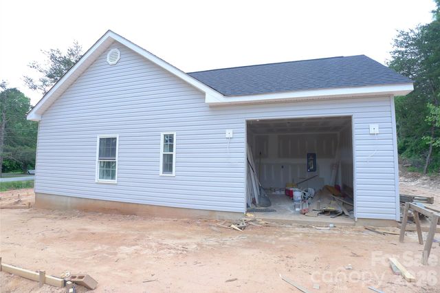 185 Creekside Drive, Mocksville, NC 27028