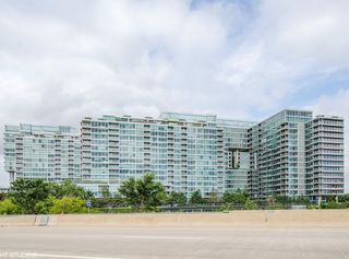 9655 Woods Drive 1001, Skokie, IL 60077