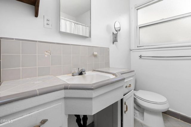 1141 E Cameron Avenue, West Covina, CA 91790