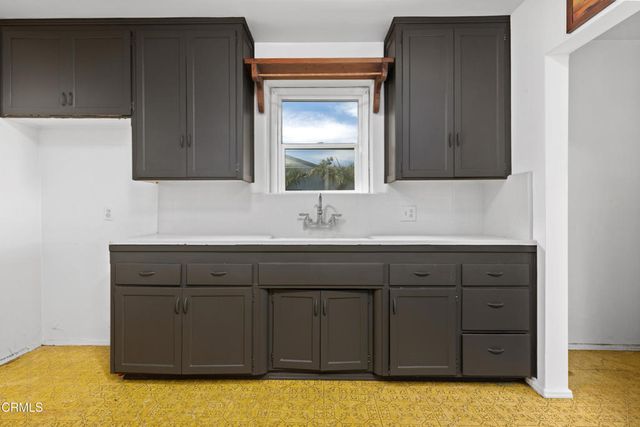 1141 E Cameron Avenue, West Covina, CA 91790