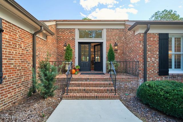 25 Linville Drive, Pinehurst, NC 28374