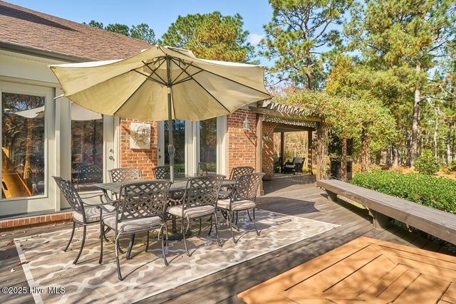 25 Linville Drive, Pinehurst, NC 28374