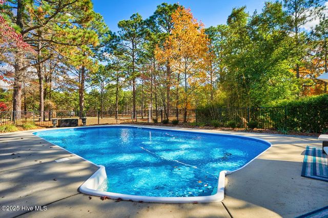 25 Linville Drive, Pinehurst, NC 28374