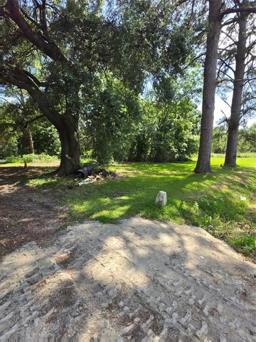 1985 Prairie Street, Beaumont, TX 77701