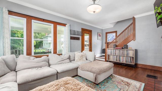83 Neal Avenue, Newark, OH 43055