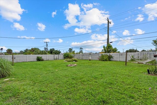 8392 MAUREEN AVENUE, North Port, FL 34287