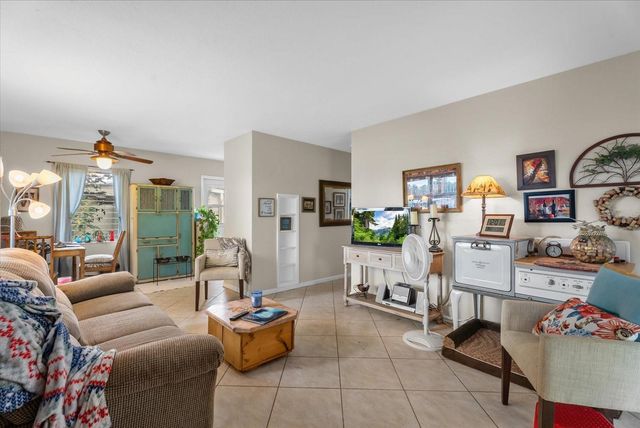 8392 MAUREEN AVENUE, North Port, FL 34287