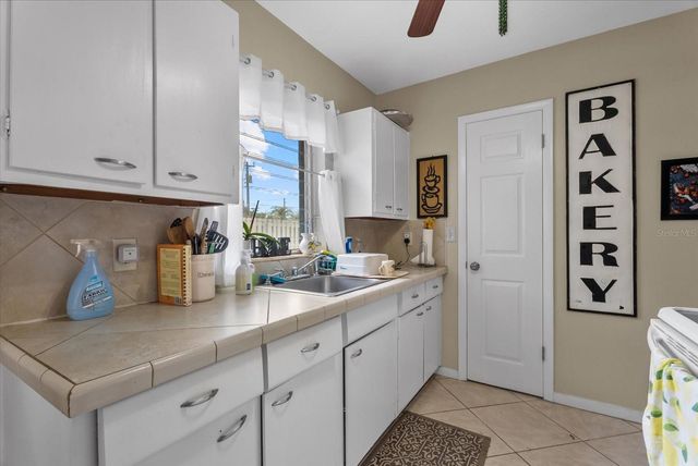 8392 MAUREEN AVENUE, North Port, FL 34287