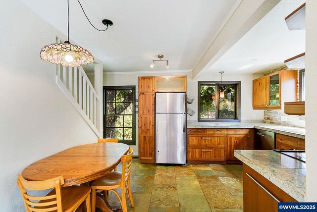 5393 Faith Av NE, Salem, OR 97305